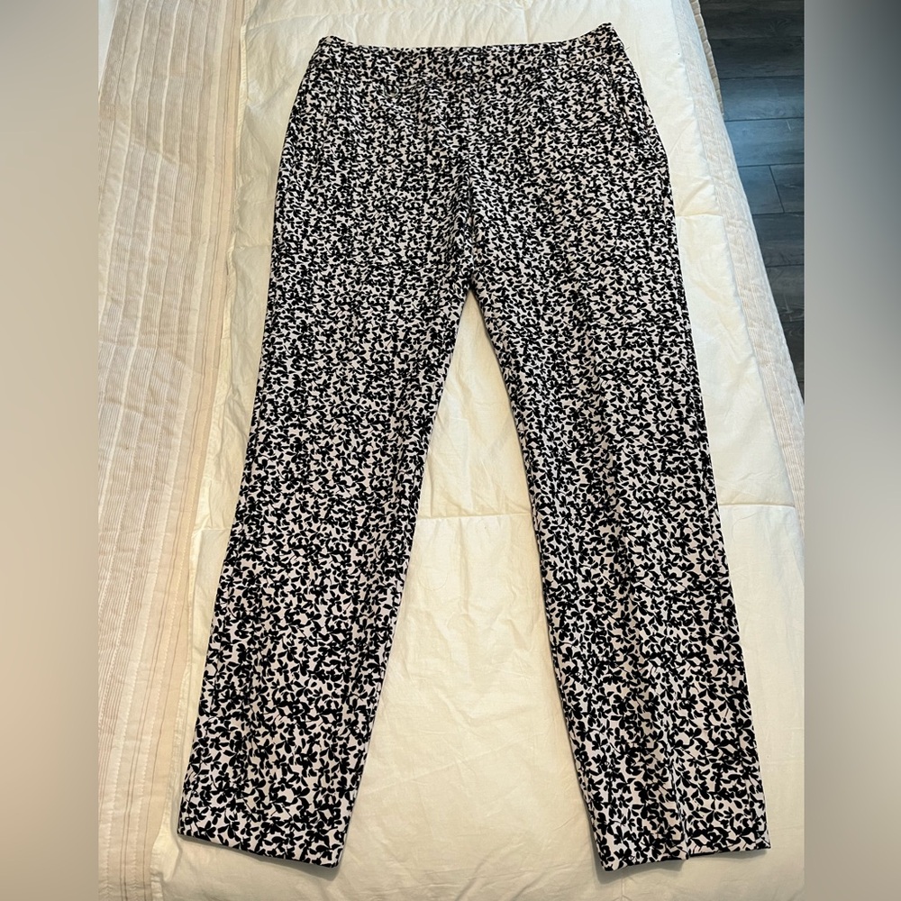 Adrianna Papell Pants - Size 6